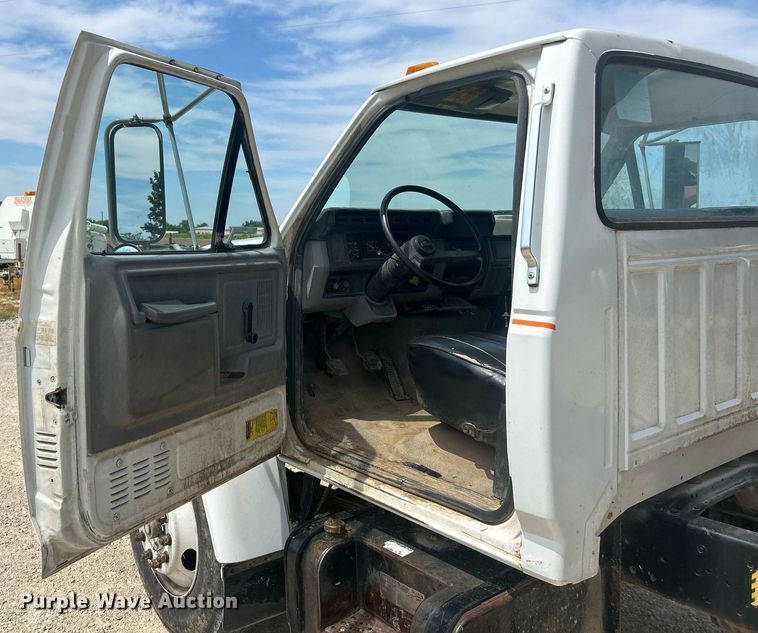 image for item EK8427 1998 Ford F800 dump truck