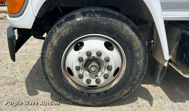 image for item EK8427 1998 Ford F800 dump truck