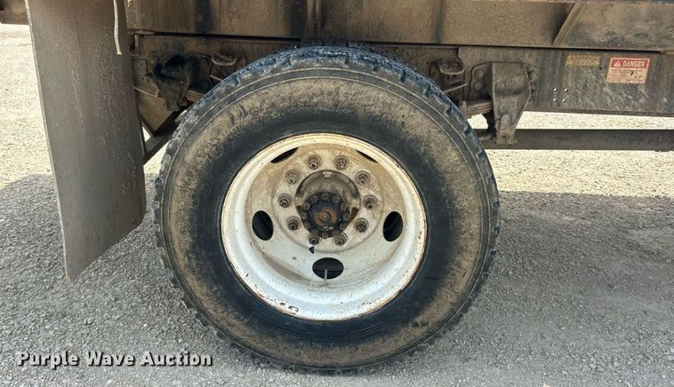 image for item EK8427 1998 Ford F800 dump truck