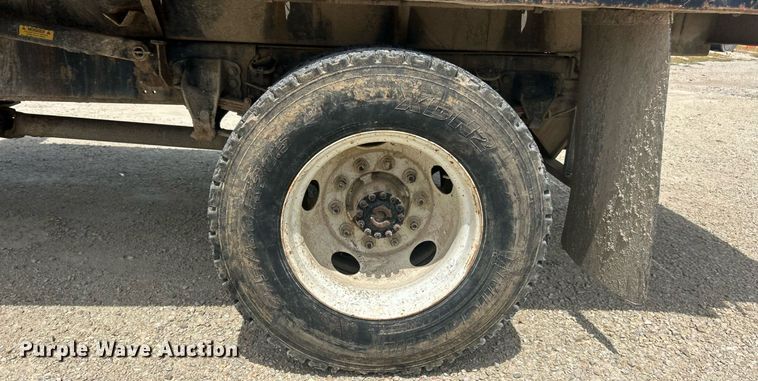image for item EK8427 1998 Ford F800 dump truck