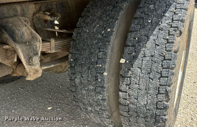 image for item EK8427 1998 Ford F800 dump truck