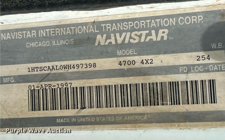 image for item EK8429 1998 International  4700 flatbed truck