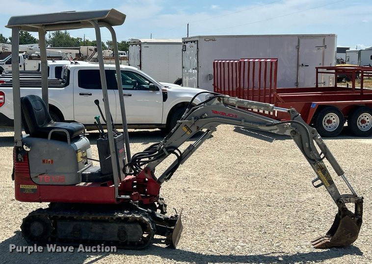 EXCAVADORA 2003 TAKEUCHI TB108