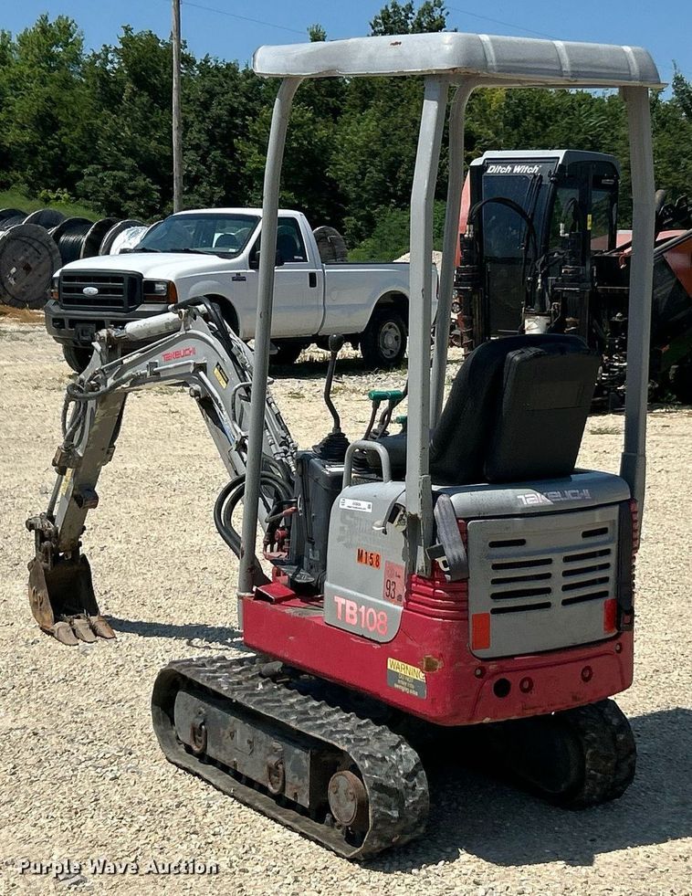 image for item EK8434 2003 Takeuchi TB108 mini excavator