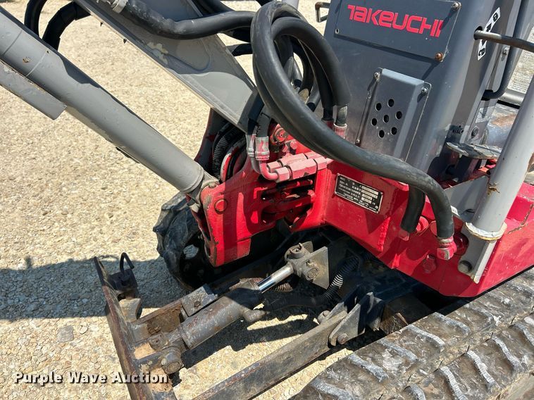 image for item EK8434 2003 Takeuchi TB108 mini excavator