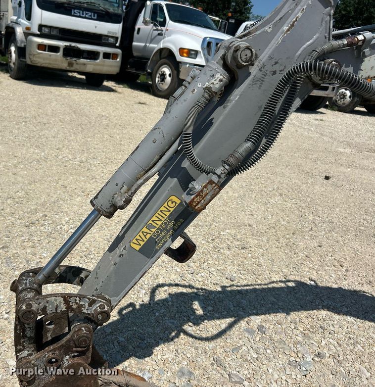 image for item EK8434 2003 Takeuchi TB108 mini excavator