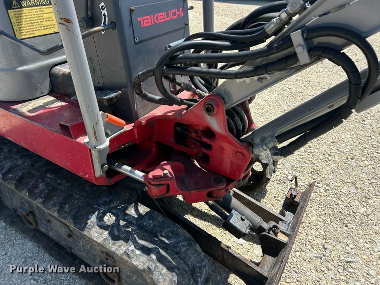 image for item EK8434 2003 Takeuchi TB108 mini excavator
