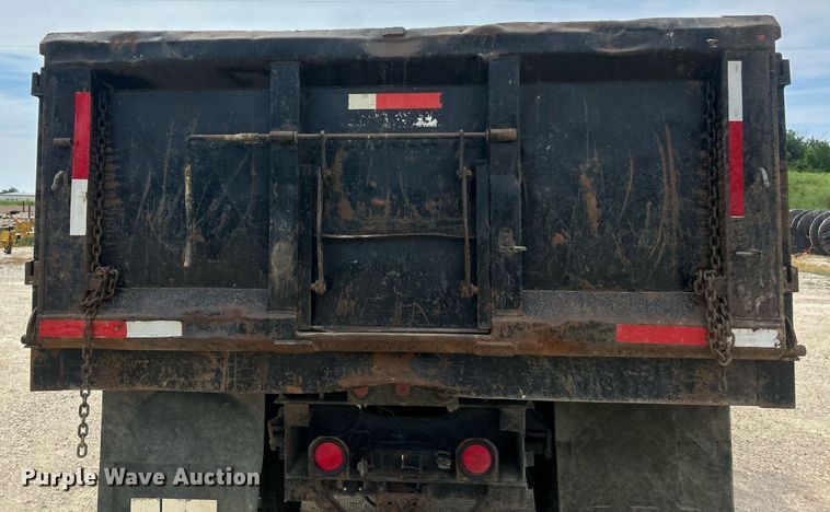 image for item EK8438 1990 Ford L9000 dump truck