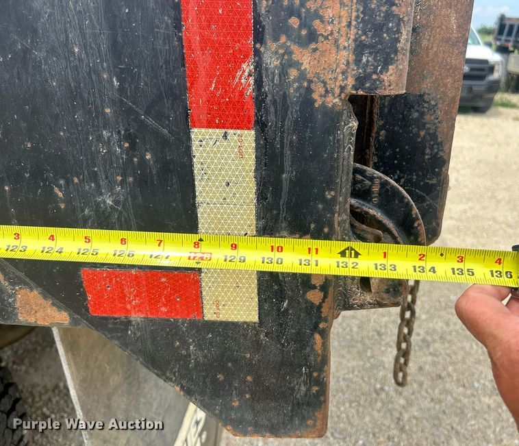 image for item EK8438 1990 Ford L9000 dump truck