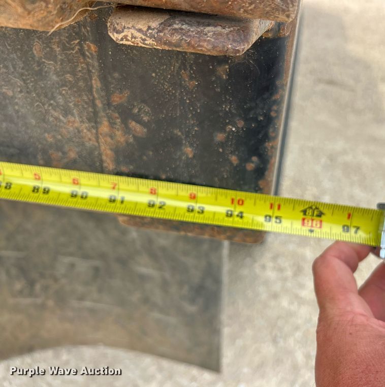 image for item EK8438 1990 Ford L9000 dump truck