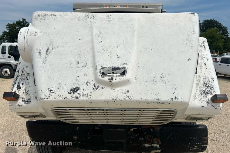 image for item EK8438 1990 Ford L9000 dump truck