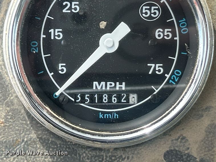 image for item EK8438 1990 Ford L9000 dump truck