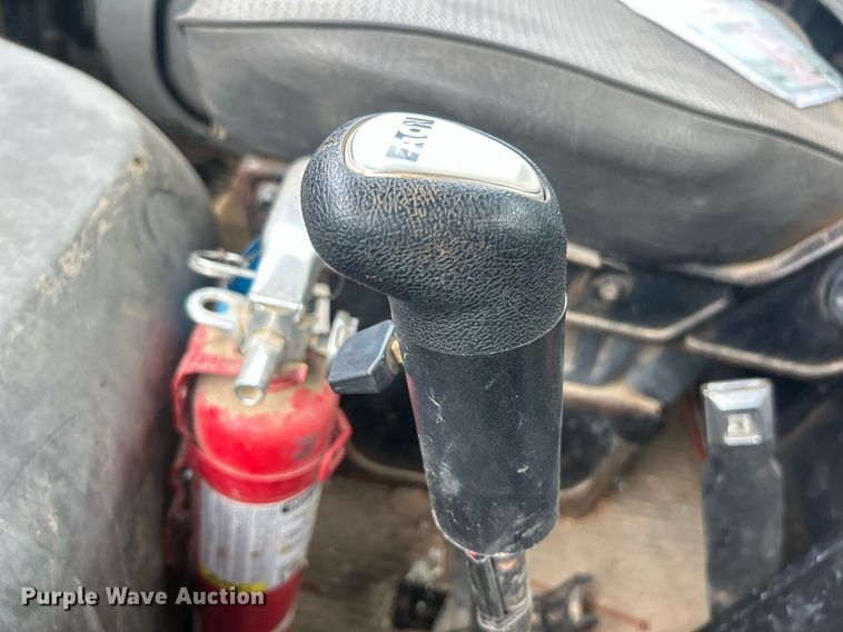 image for item EK8438 1990 Ford L9000 dump truck