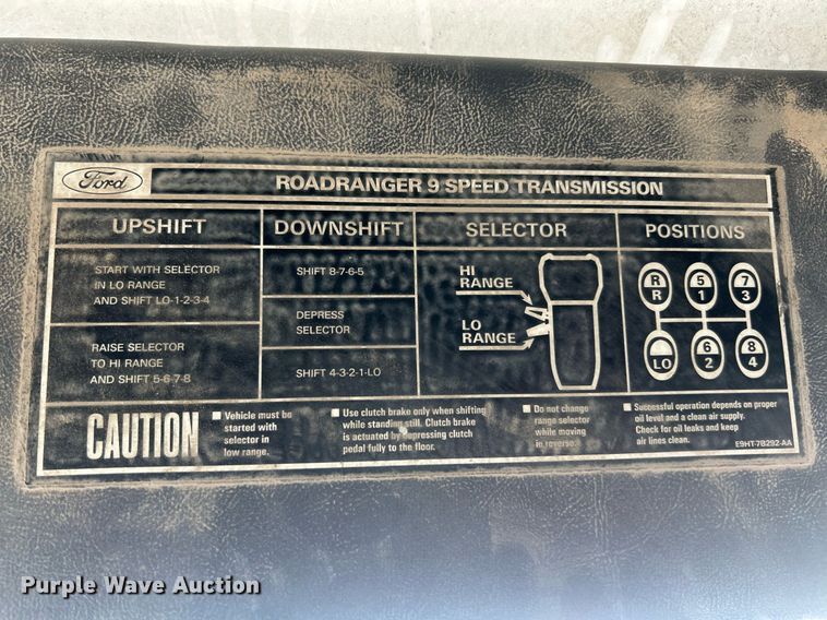 image for item EK8438 1990 Ford L9000 dump truck