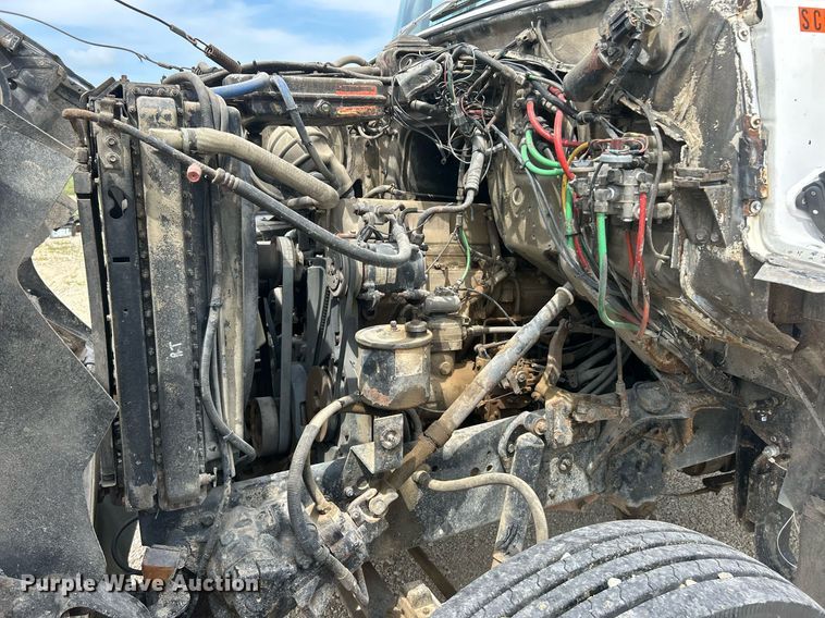 image for item EK8438 1990 Ford L9000 dump truck