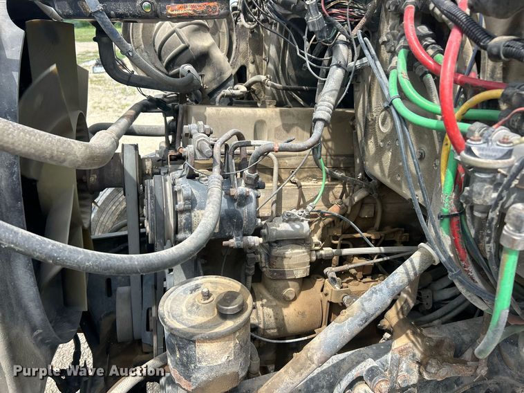 image for item EK8438 1990 Ford L9000 dump truck