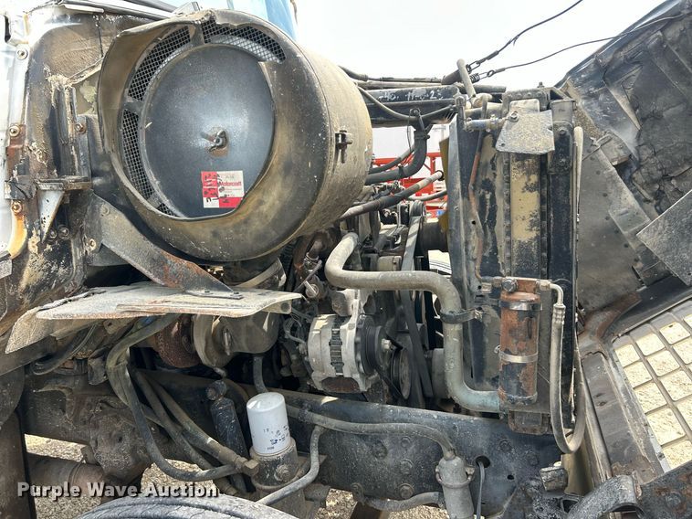 image for item EK8438 1990 Ford L9000 dump truck