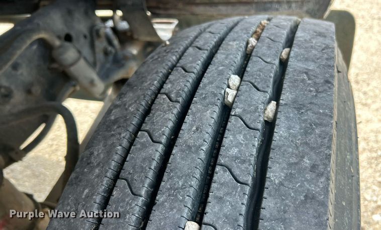 image for item EK8438 1990 Ford L9000 dump truck