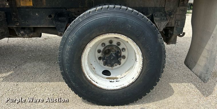 image for item EK8438 1990 Ford L9000 dump truck