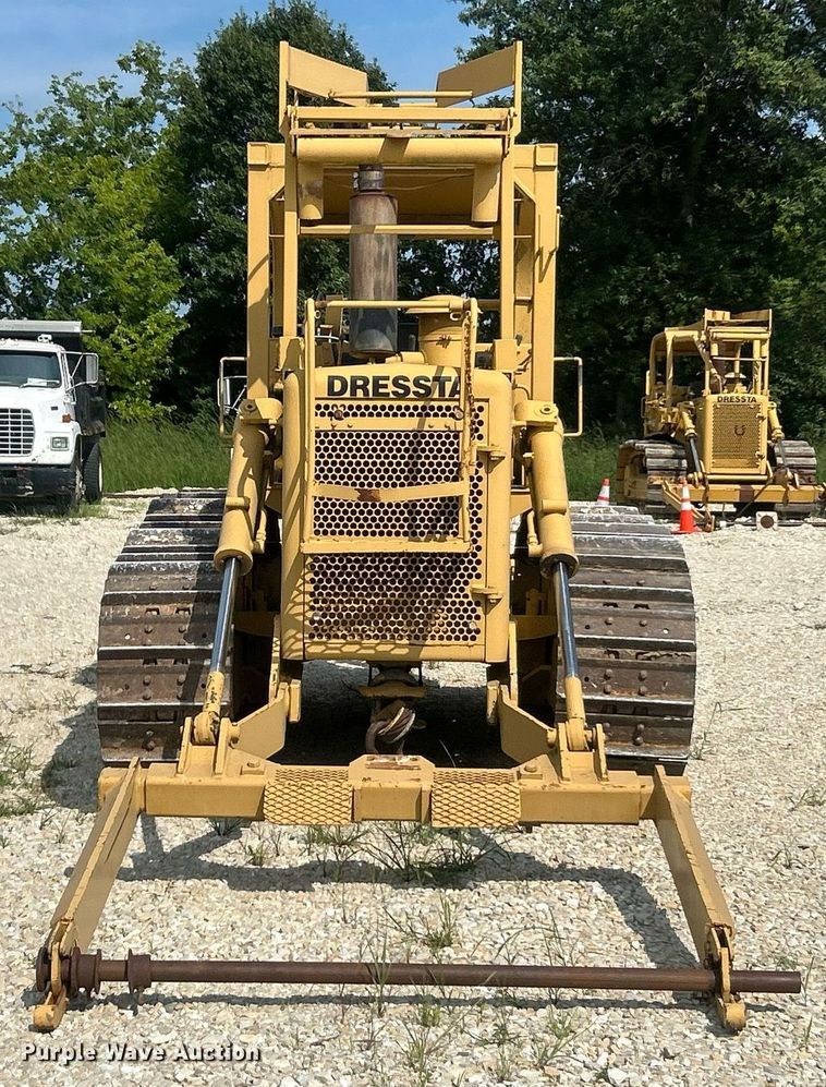 image for item EK8439 Dressta TD-15C cable plow