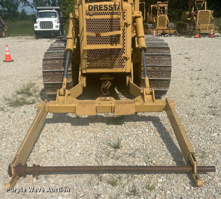 image for item EK8439 Dressta TD-15C cable plow