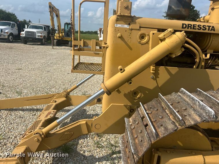 image for item EK8439 Dressta TD-15C cable plow