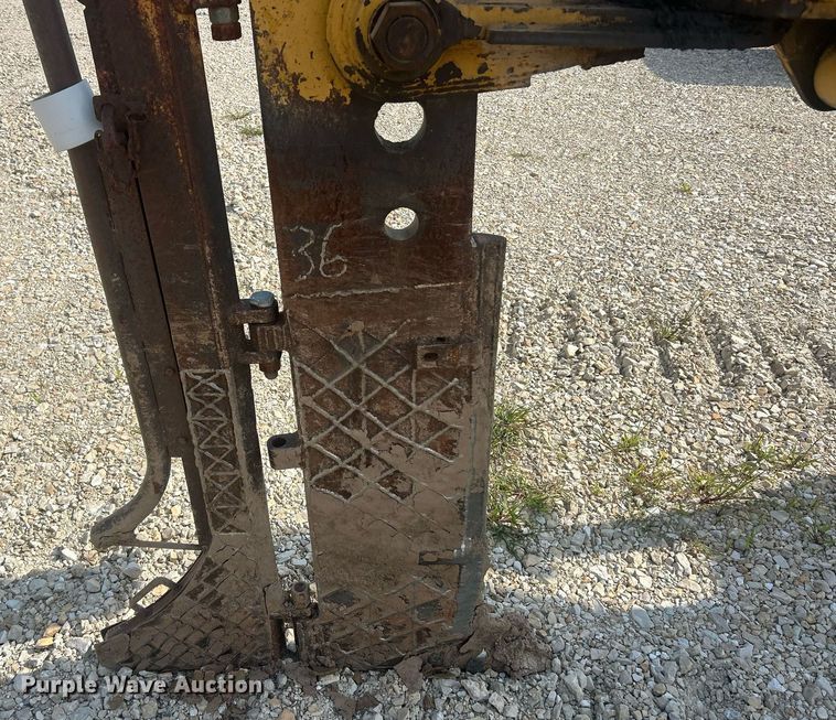 image for item EK8439 Dressta TD-15C cable plow