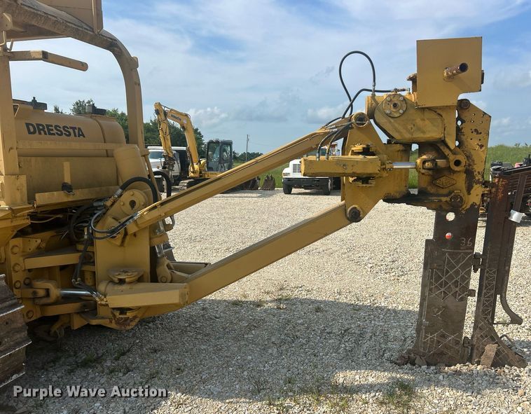 image for item EK8439 Dressta TD-15C cable plow