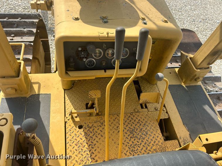 image for item EK8439 Dressta TD-15C cable plow