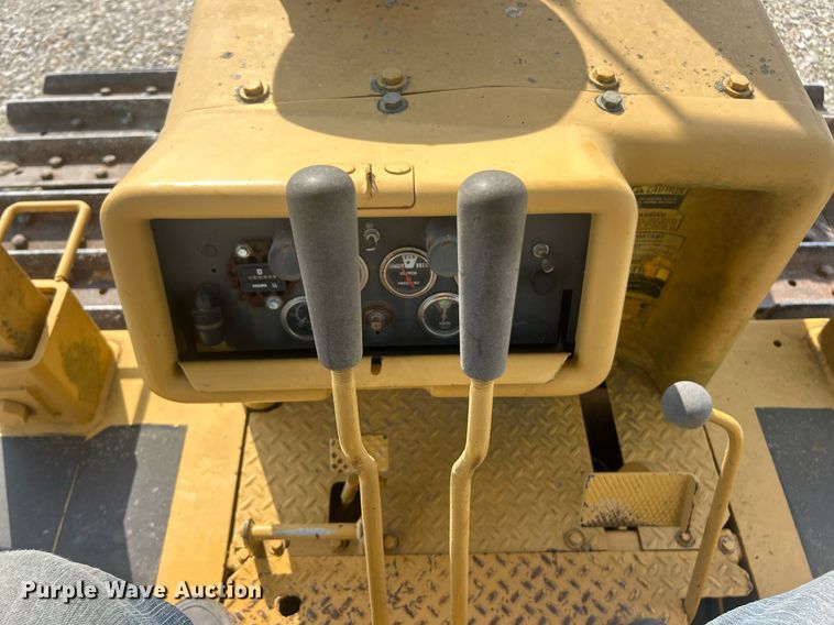 image for item EK8439 Dressta TD-15C cable plow