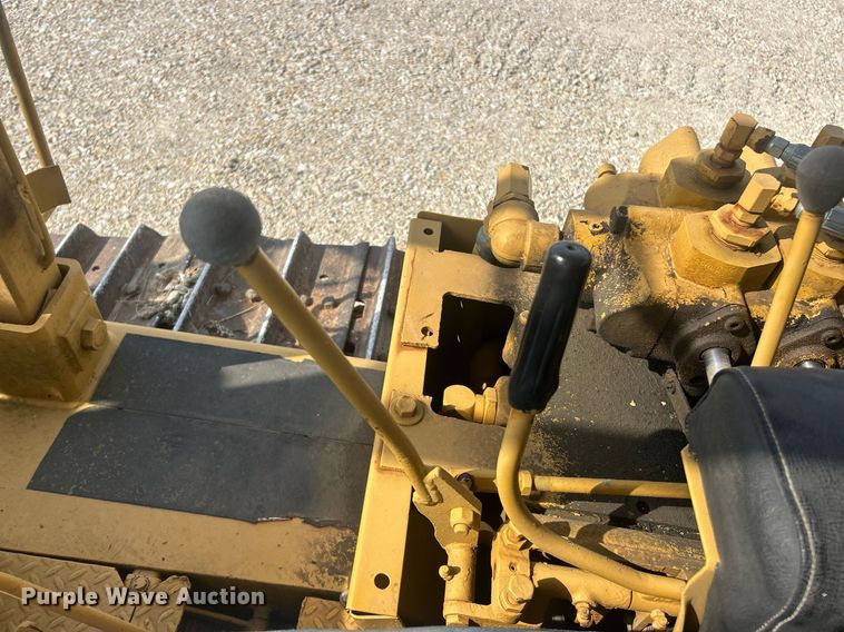 image for item EK8439 Dressta TD-15C cable plow