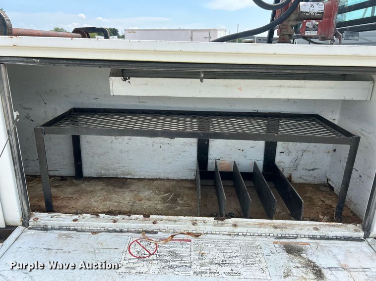 image for item EK8440 1999 International 4700 Low Profile flatbed truck