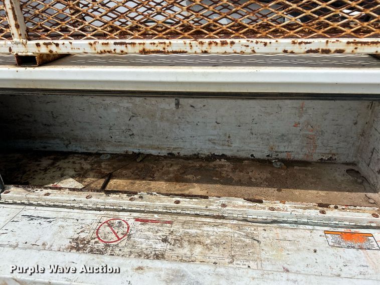 image for item EK8440 1999 International 4700 Low Profile flatbed truck