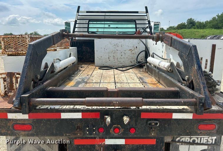 image for item EK8440 1999 International 4700 Low Profile flatbed truck