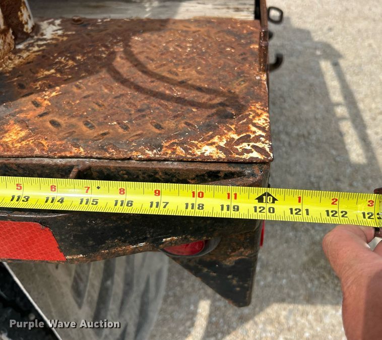 image for item EK8440 1999 International 4700 Low Profile flatbed truck