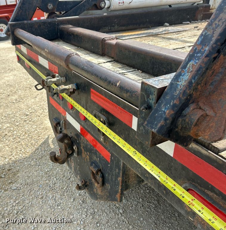 image for item EK8440 1999 International 4700 Low Profile flatbed truck