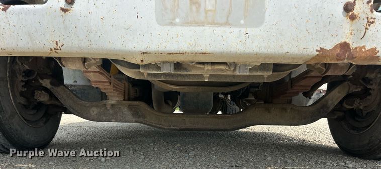 image for item EK8440 1999 International 4700 Low Profile flatbed truck