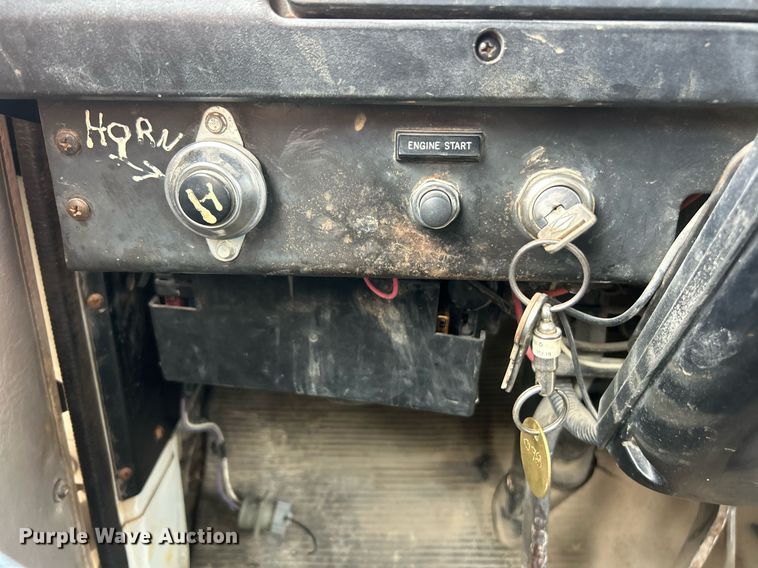 image for item EK8440 1999 International 4700 Low Profile flatbed truck