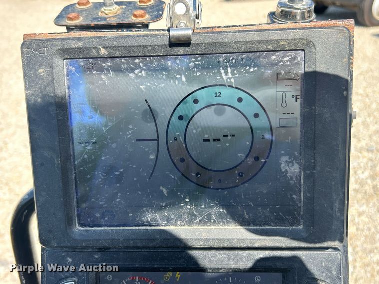 image for item EK8443 2014 Vermeer D24X40 Series II Navigator directional boring unit