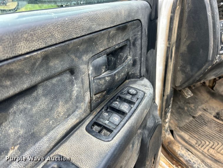 image for item EK8450 2014 Dodge Ram 5500  Crew Cab dump truck