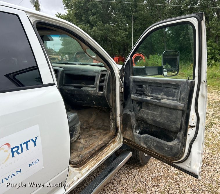 image for item EK8450 2014 Dodge Ram 5500  Crew Cab dump truck