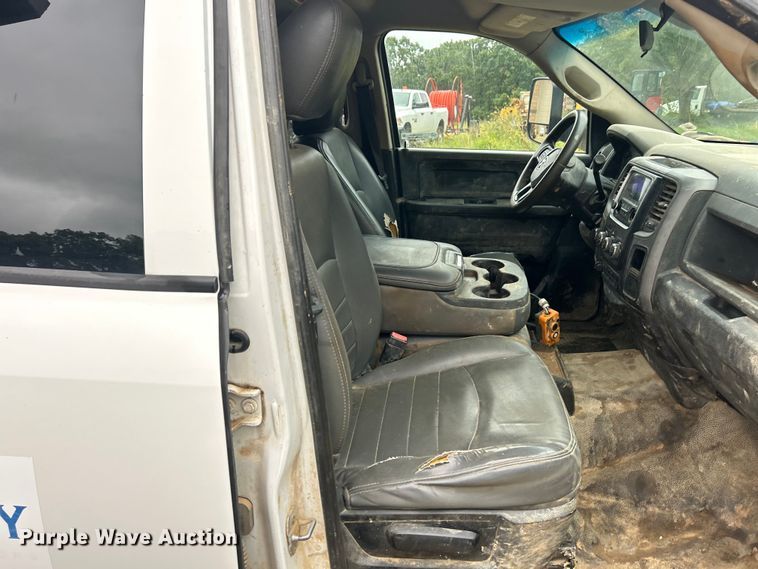 image for item EK8450 2014 Dodge Ram 5500  Crew Cab dump truck