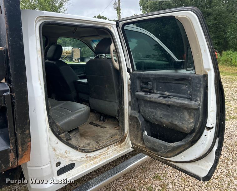 image for item EK8450 2014 Dodge Ram 5500  Crew Cab dump truck