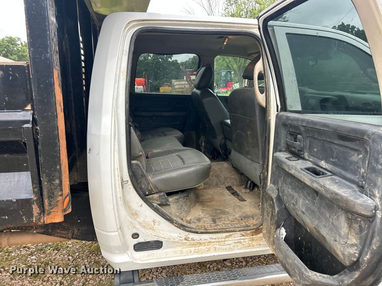 image for item EK8450 2014 Dodge Ram 5500  Crew Cab dump truck