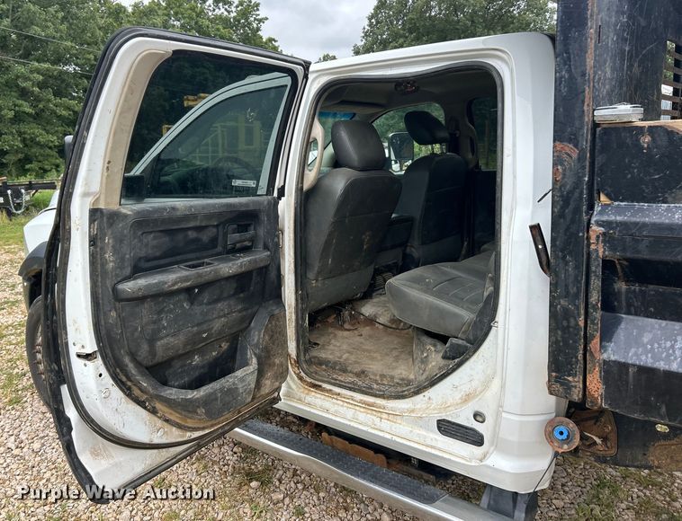 image for item EK8450 2014 Dodge Ram 5500  Crew Cab dump truck