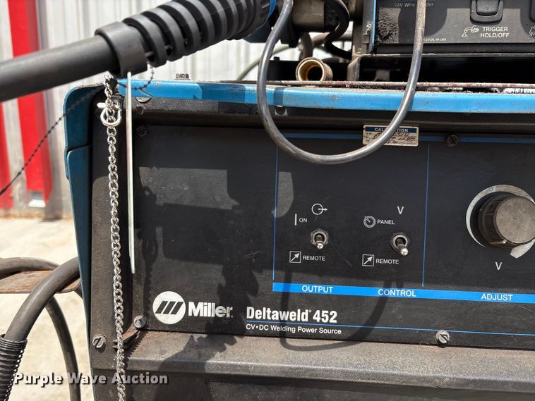 image for item EM0498 Miller Delta Weld 452 welder