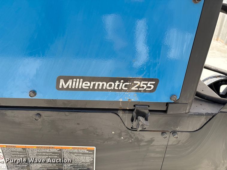 image for item EM0499 Miller Millermatic 225 welder