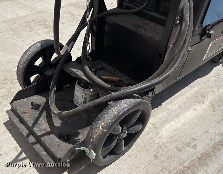 image for item EM0499 Miller Millermatic 225 welder