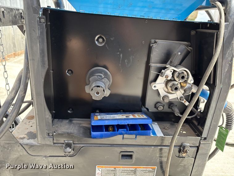 image for item EM0499 Miller Millermatic 225 welder