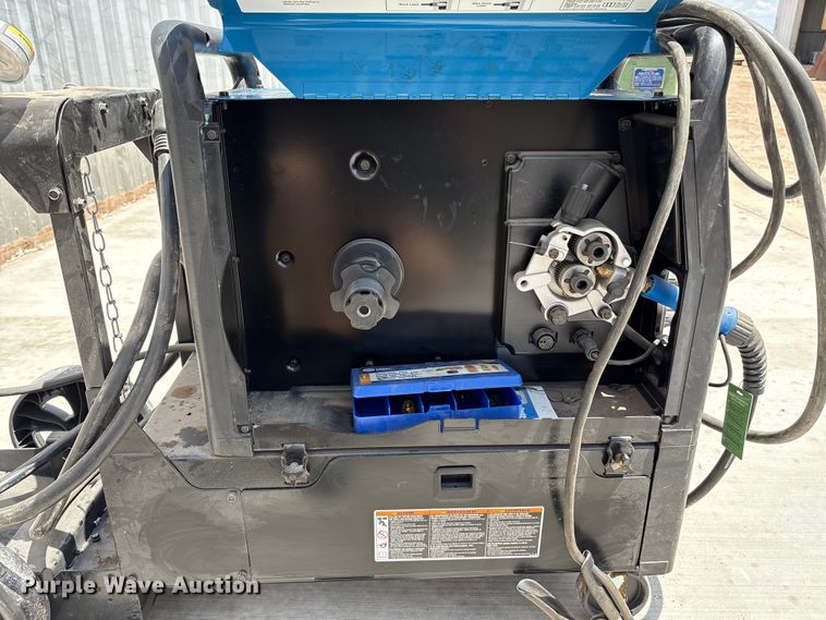 image for item EM0499 Miller Millermatic 225 welder